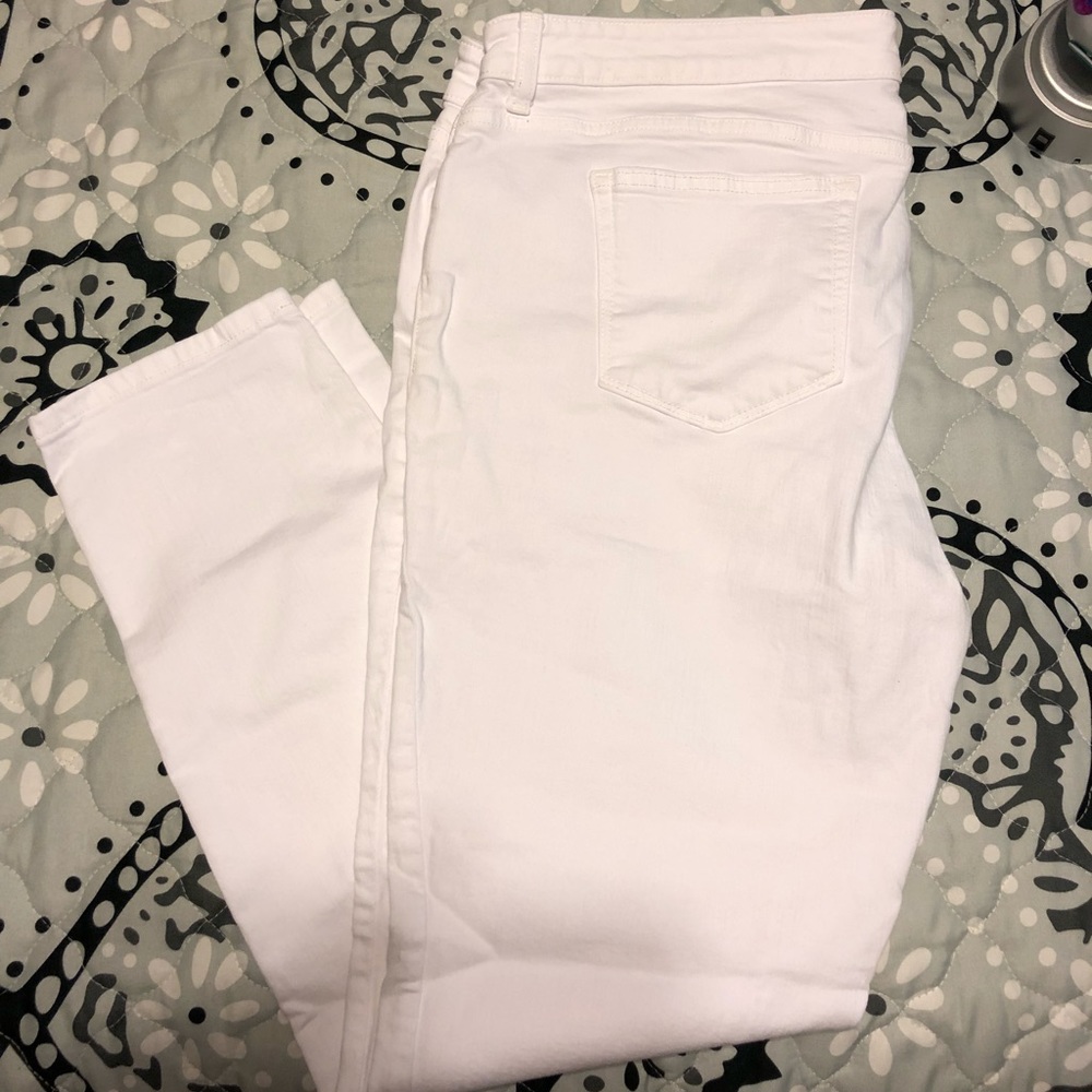 Vineyard Vines White Jeans